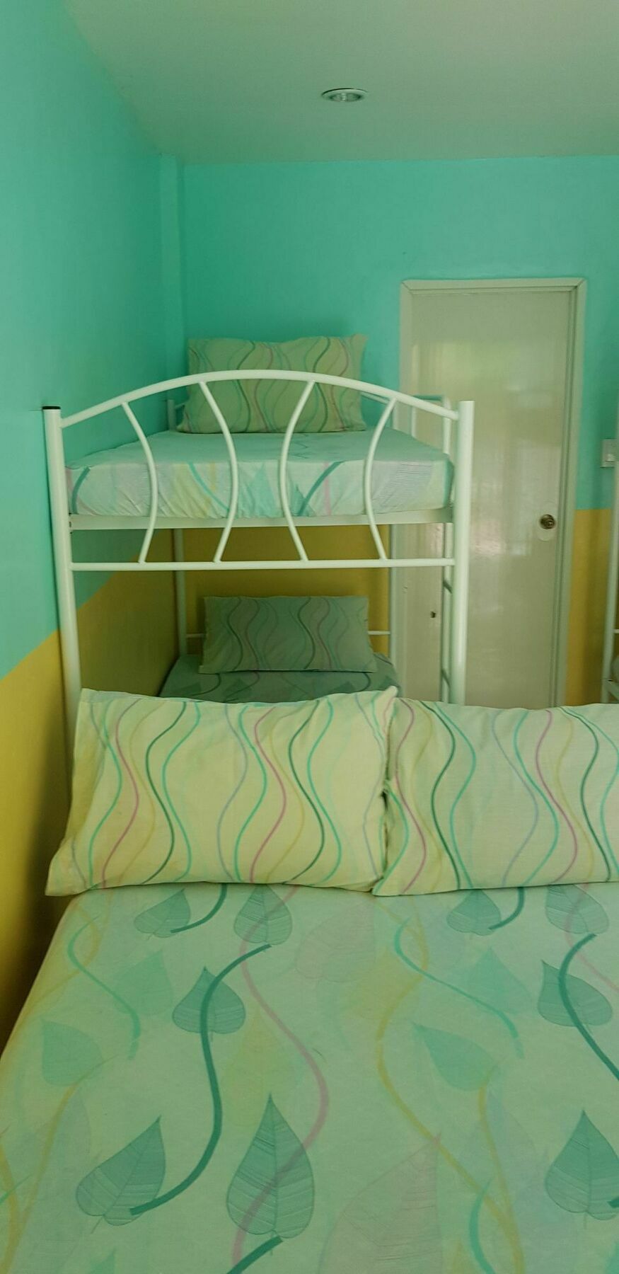 Mother Teresa Rooms And Restaurant Ослоб Екстер'єр фото